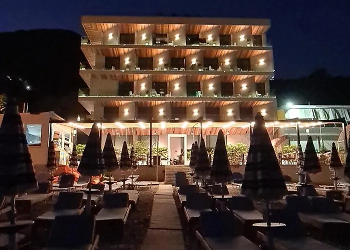 Hotel Aross