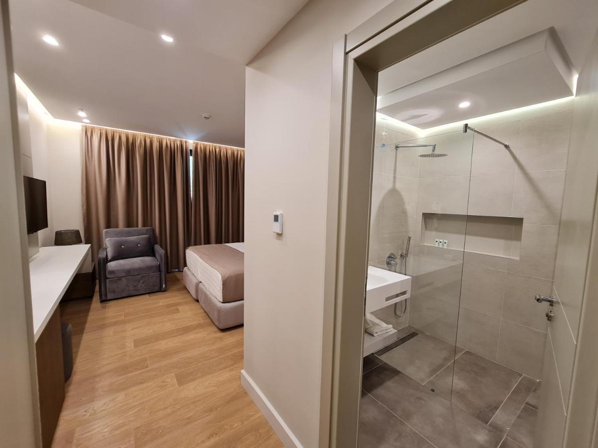 Aross Hotell
